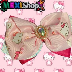 🎀BEAUTIFUL HELLO KITTY BOW/MOÑOS PARA NIÑAS🎀